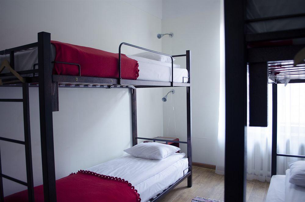 Red Nose Hostel With Self-Check In Riga Exterior foto