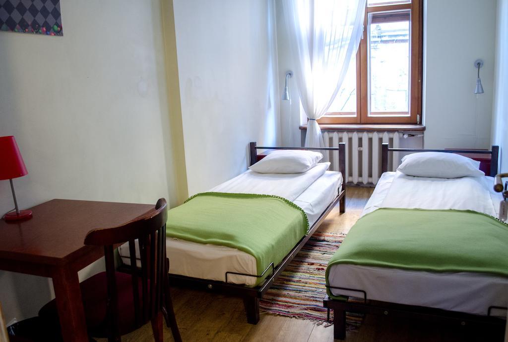 Red Nose Hostel With Self-Check In Riga Exterior foto
