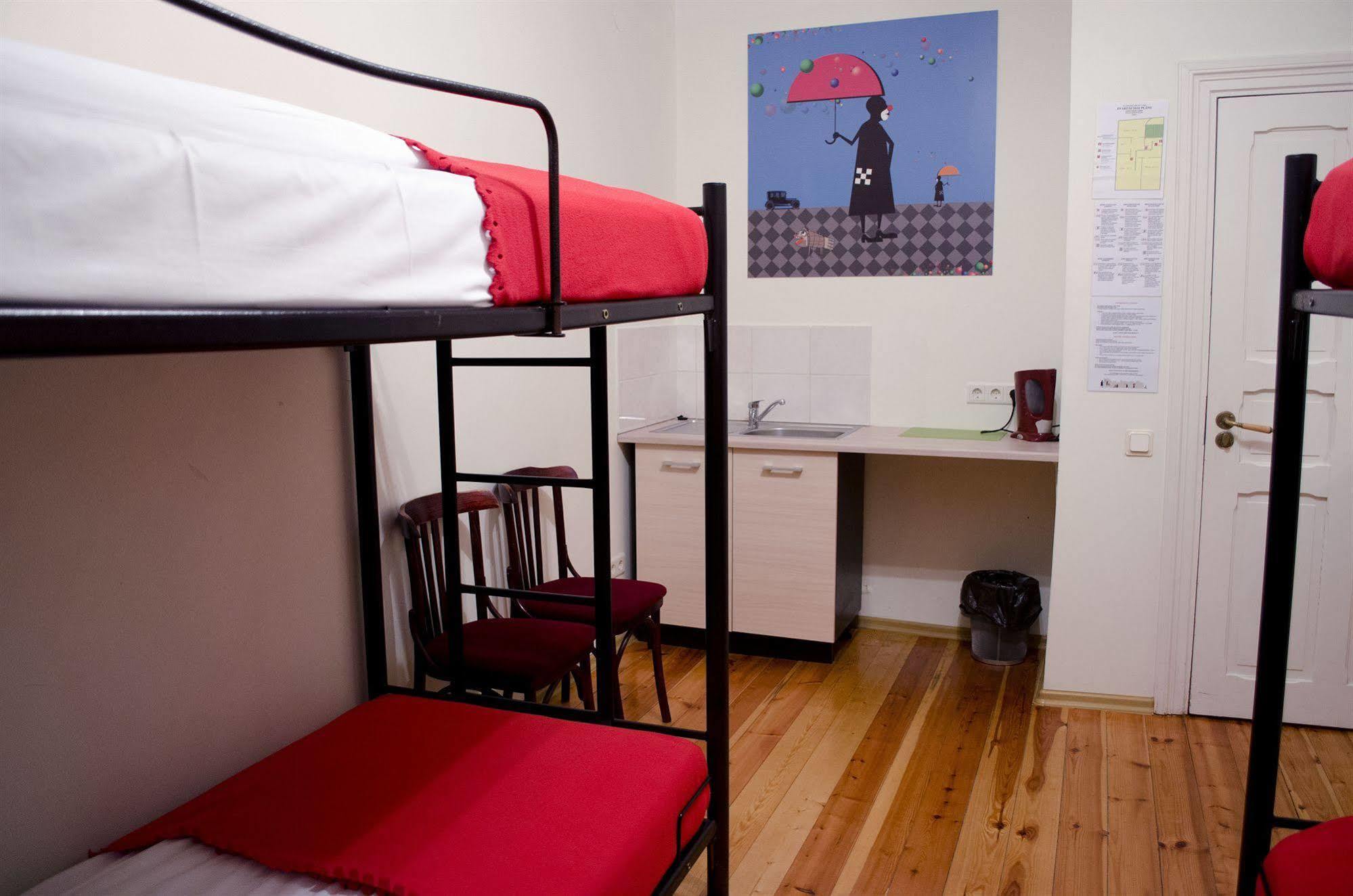 Red Nose Hostel With Self-Check In Riga Exterior foto