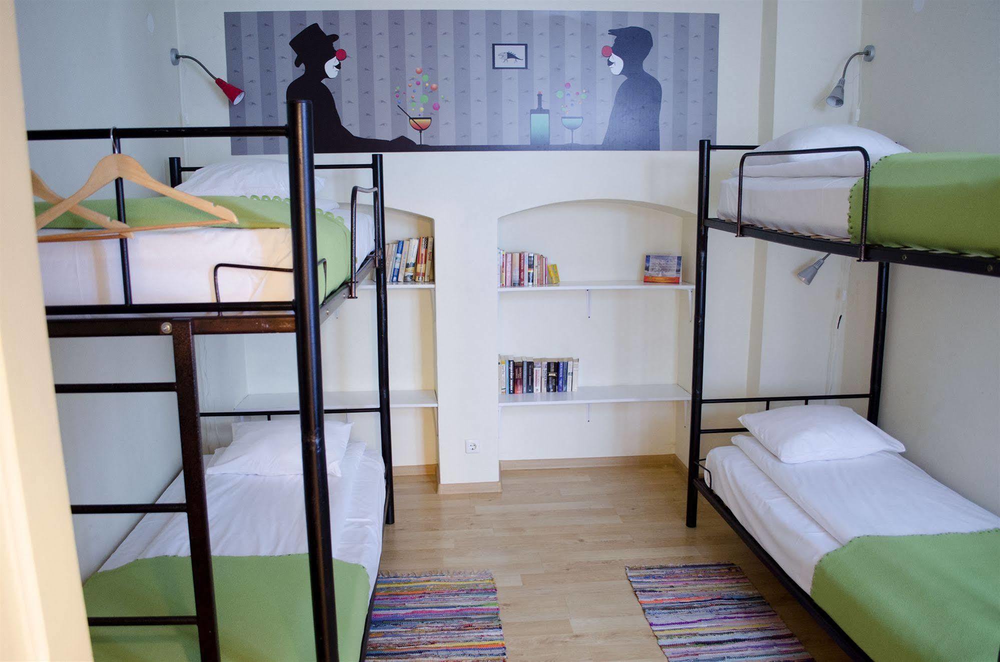 Red Nose Hostel With Self-Check In Riga Exterior foto