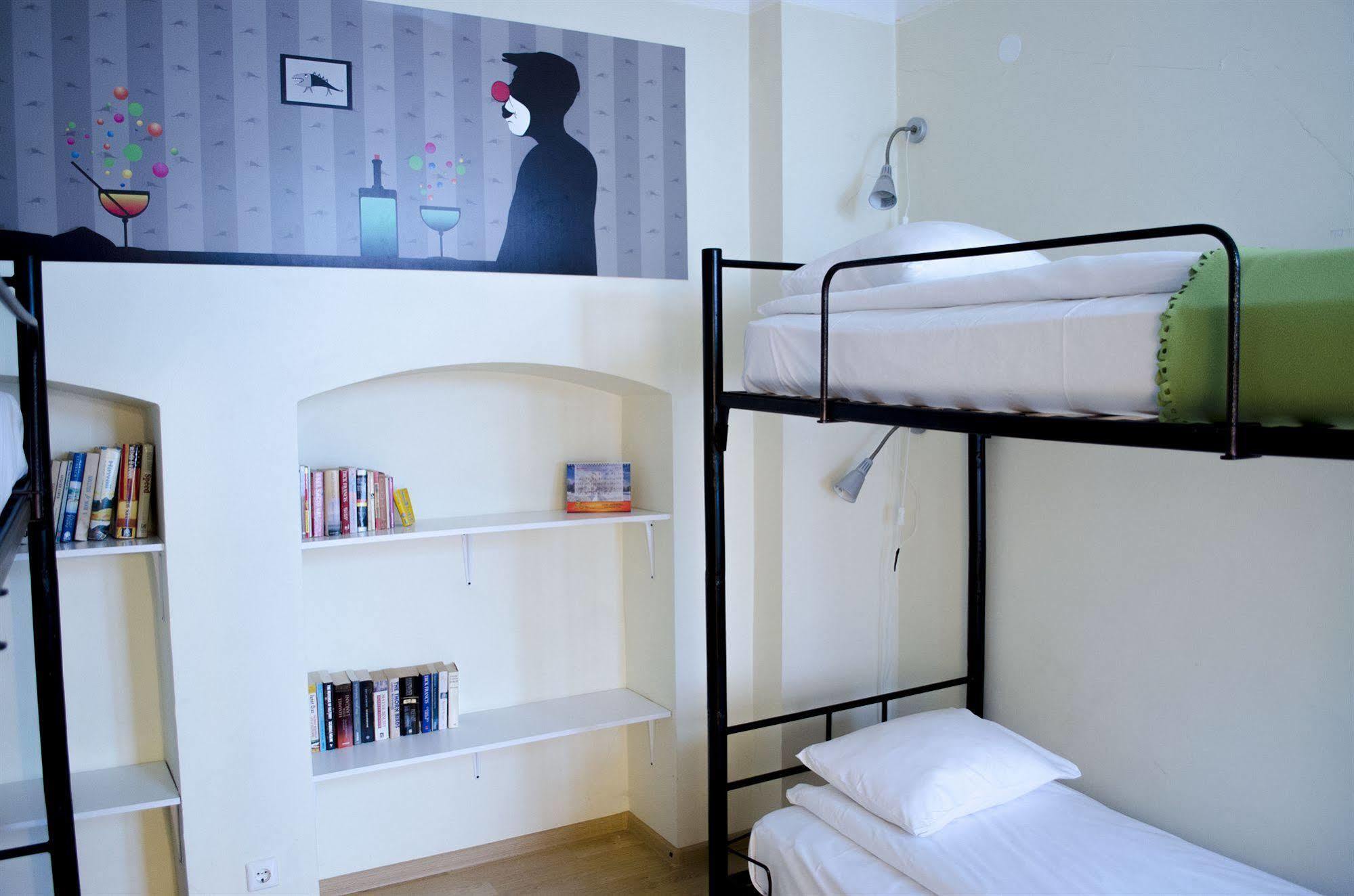 Red Nose Hostel With Self-Check In Riga Exterior foto