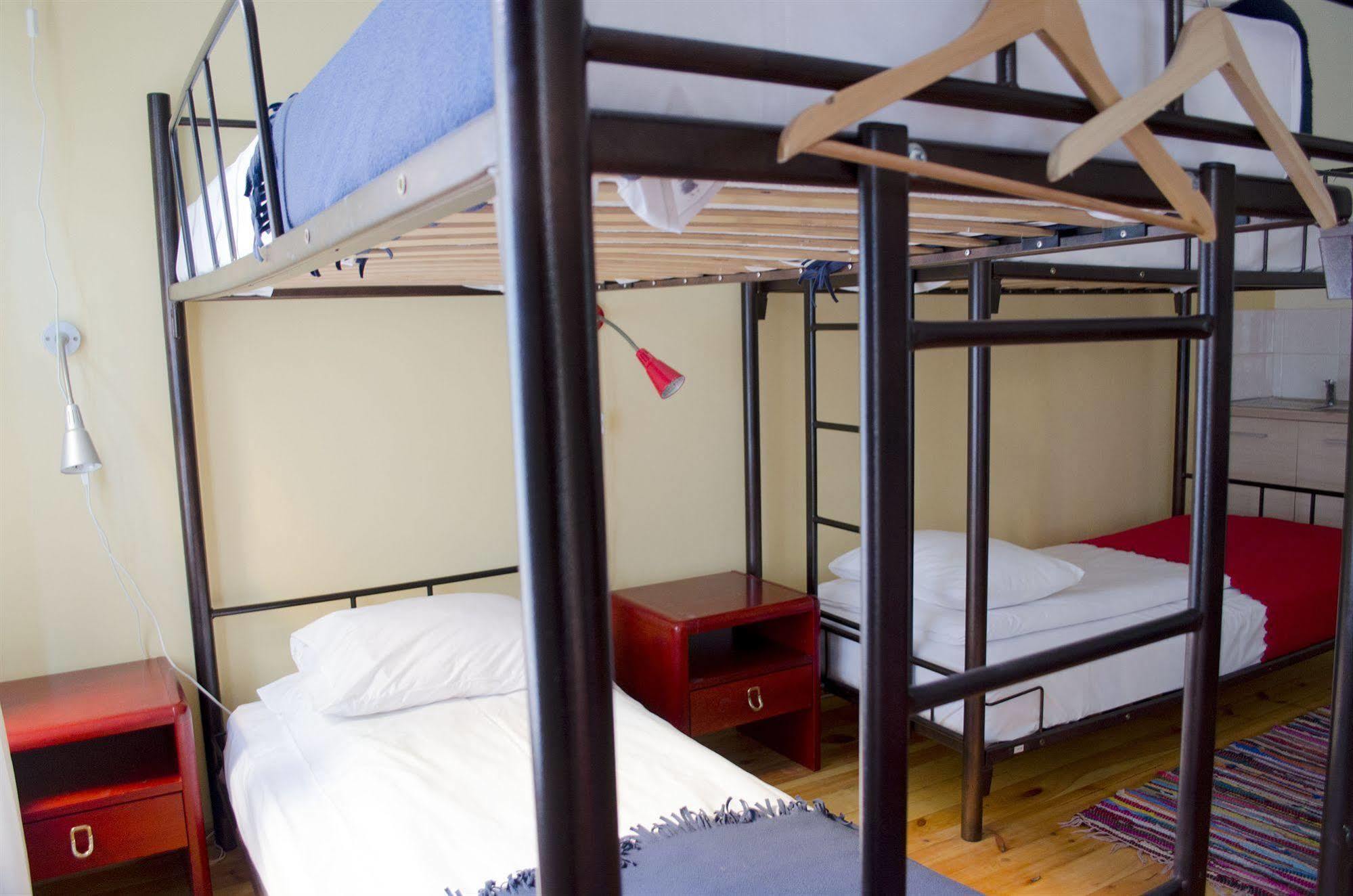 Red Nose Hostel With Self-Check In Riga Exterior foto