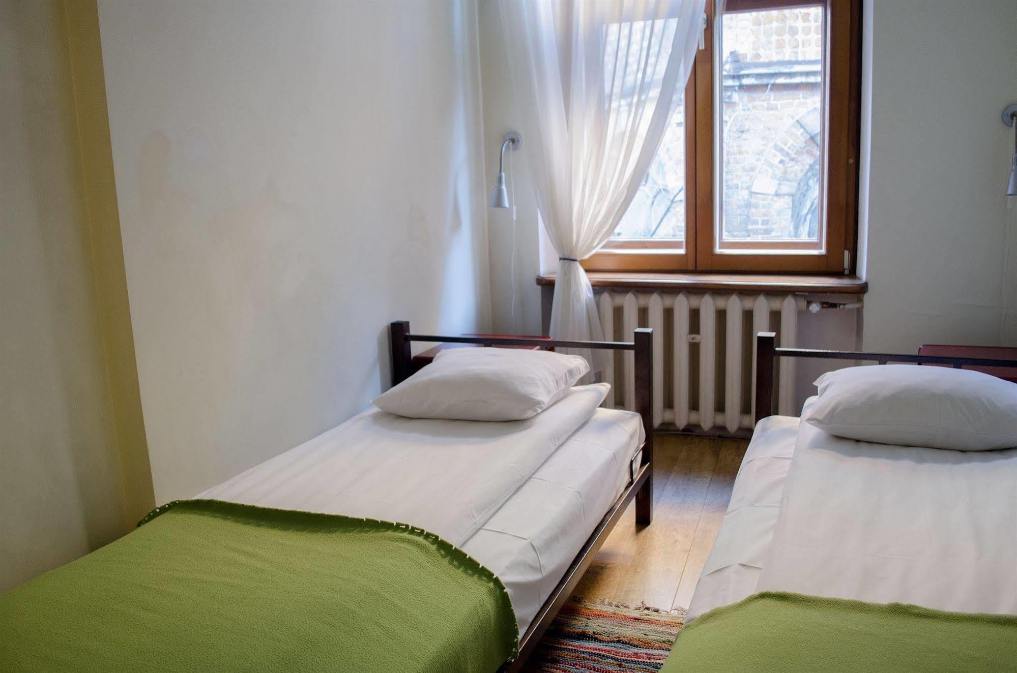 Red Nose Hostel With Self-Check In Riga Exterior foto