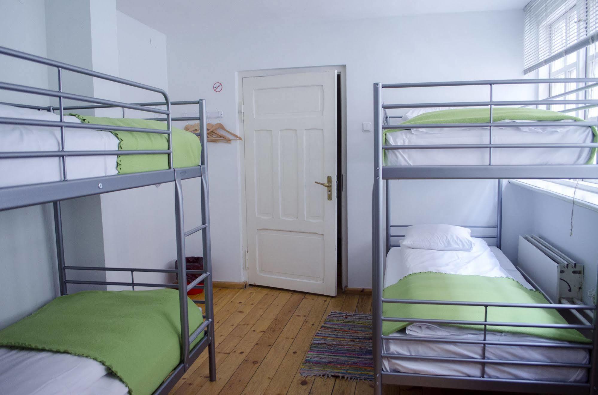 Red Nose Hostel With Self-Check In Riga Exterior foto