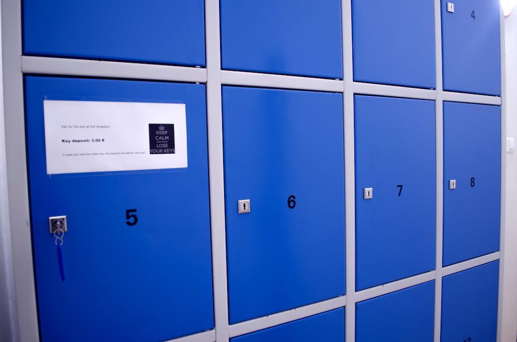 Red Nose Hostel With Self-Check In Riga Exterior foto